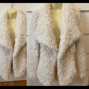 Hollister Like new teddy jacket faux fur jacket M